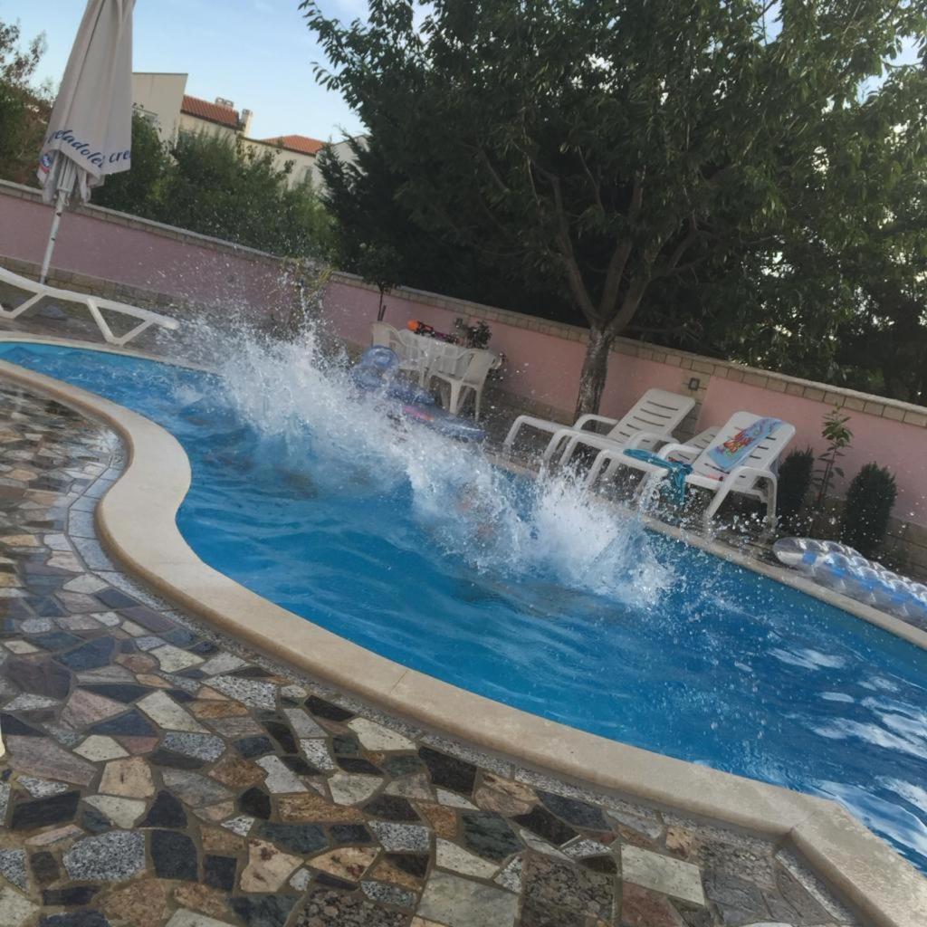 Villa Baldi -Apartmani Danny Tar-Vabriga エクステリア 写真